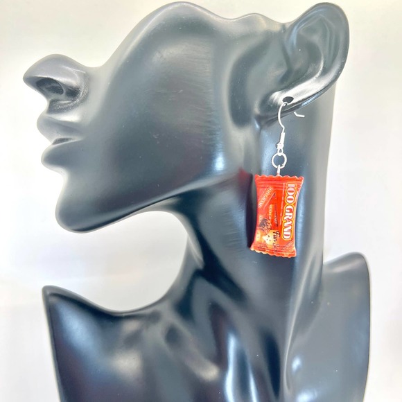 100 Grand Earrings - Chocolate Earrings - Candy Earrings - Food Earrings - Picture 8 of 8